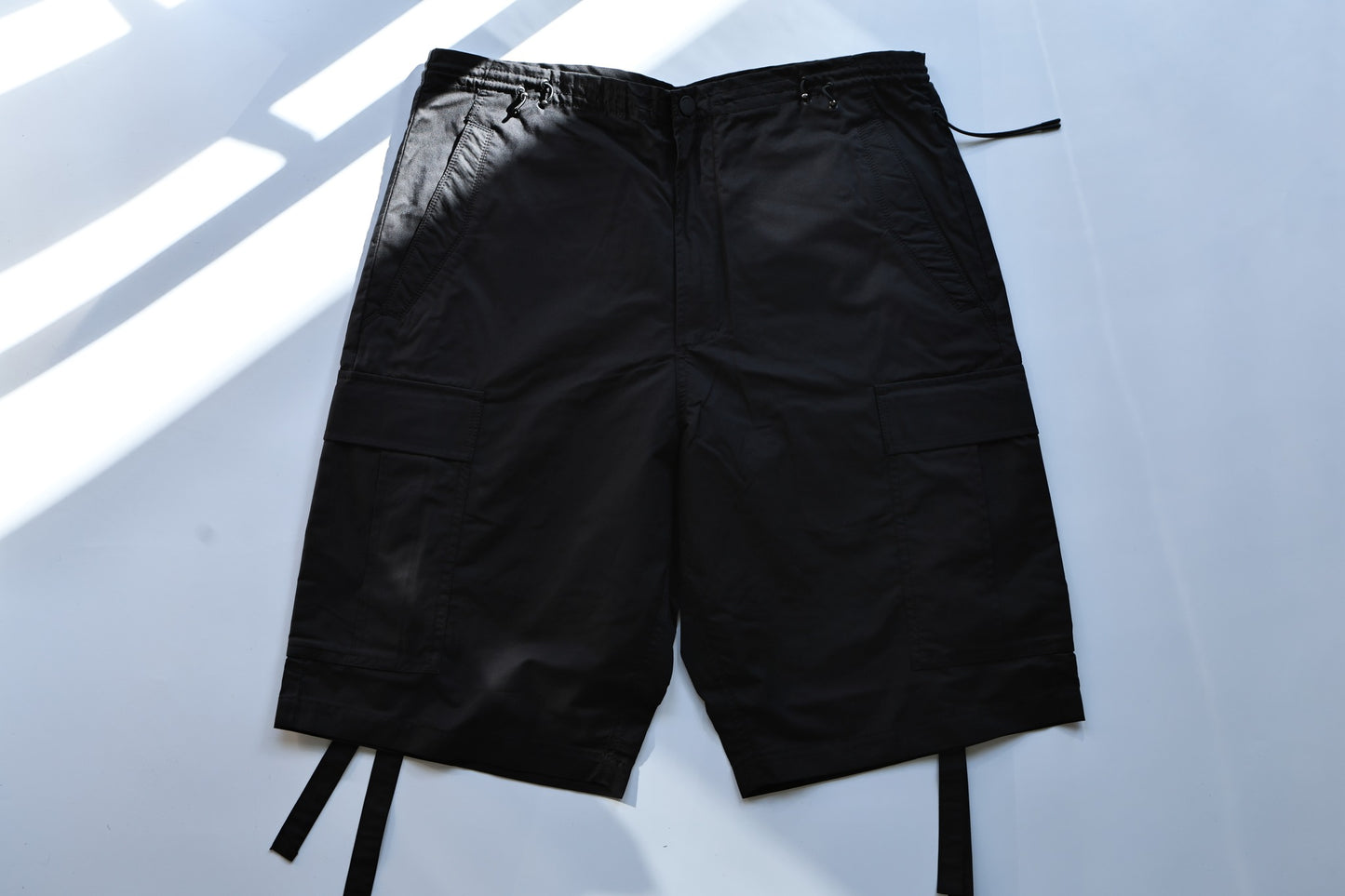MAHARISHI 4036 ORIGINAL CARGO LOOSE SNOSHORTS BLACK