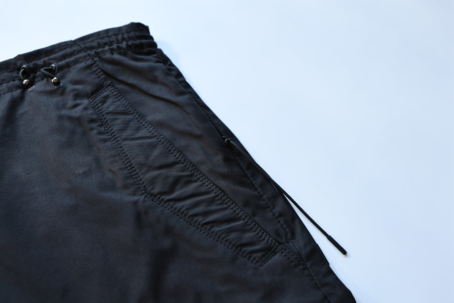 MAHARISHI 4036 ORIGINAL CARGO LOOSE SNOSHORTS BLACK