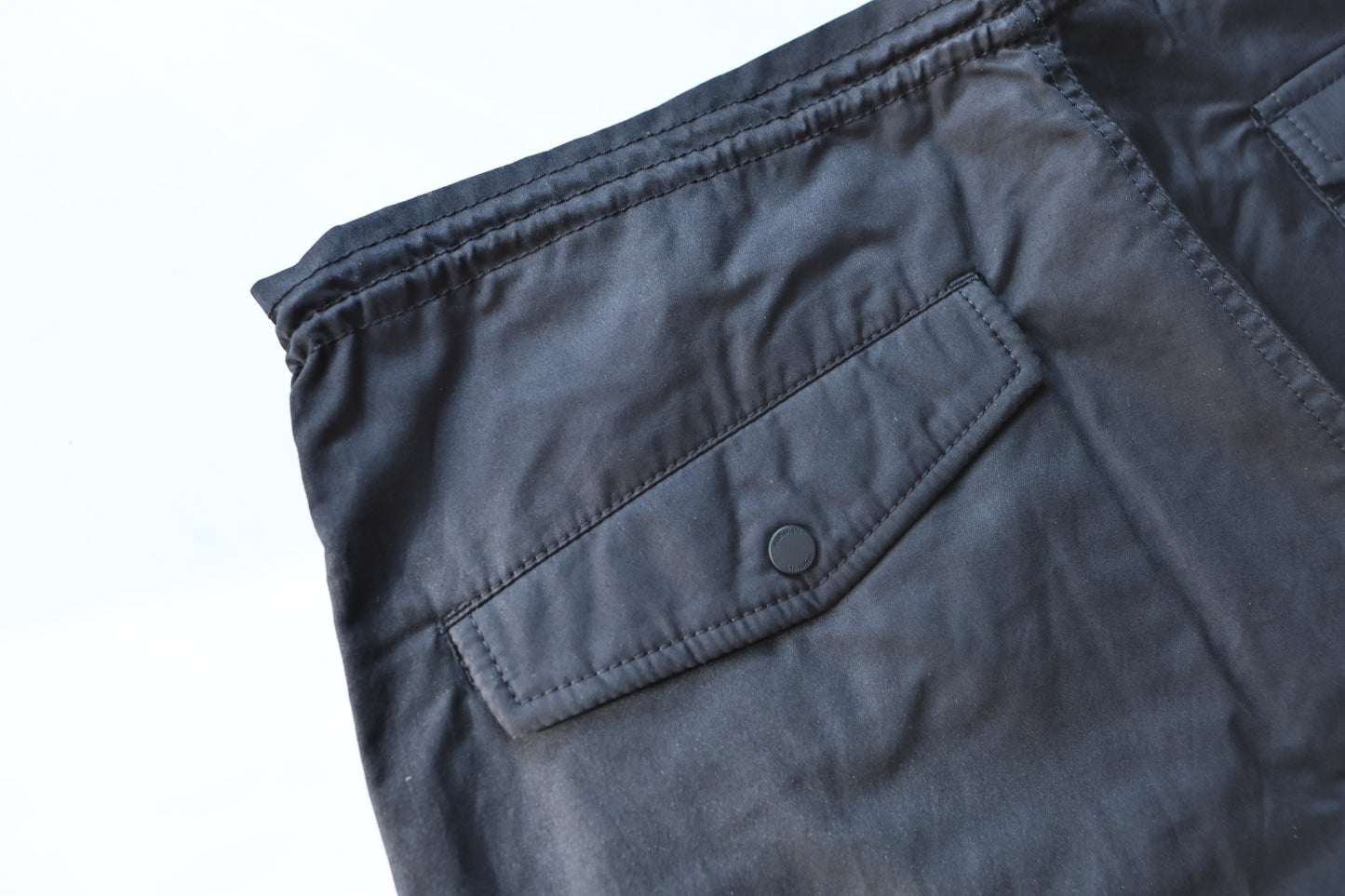 MAHARISHI 4036 ORIGINAL CARGO LOOSE SNOSHORTS BLACK