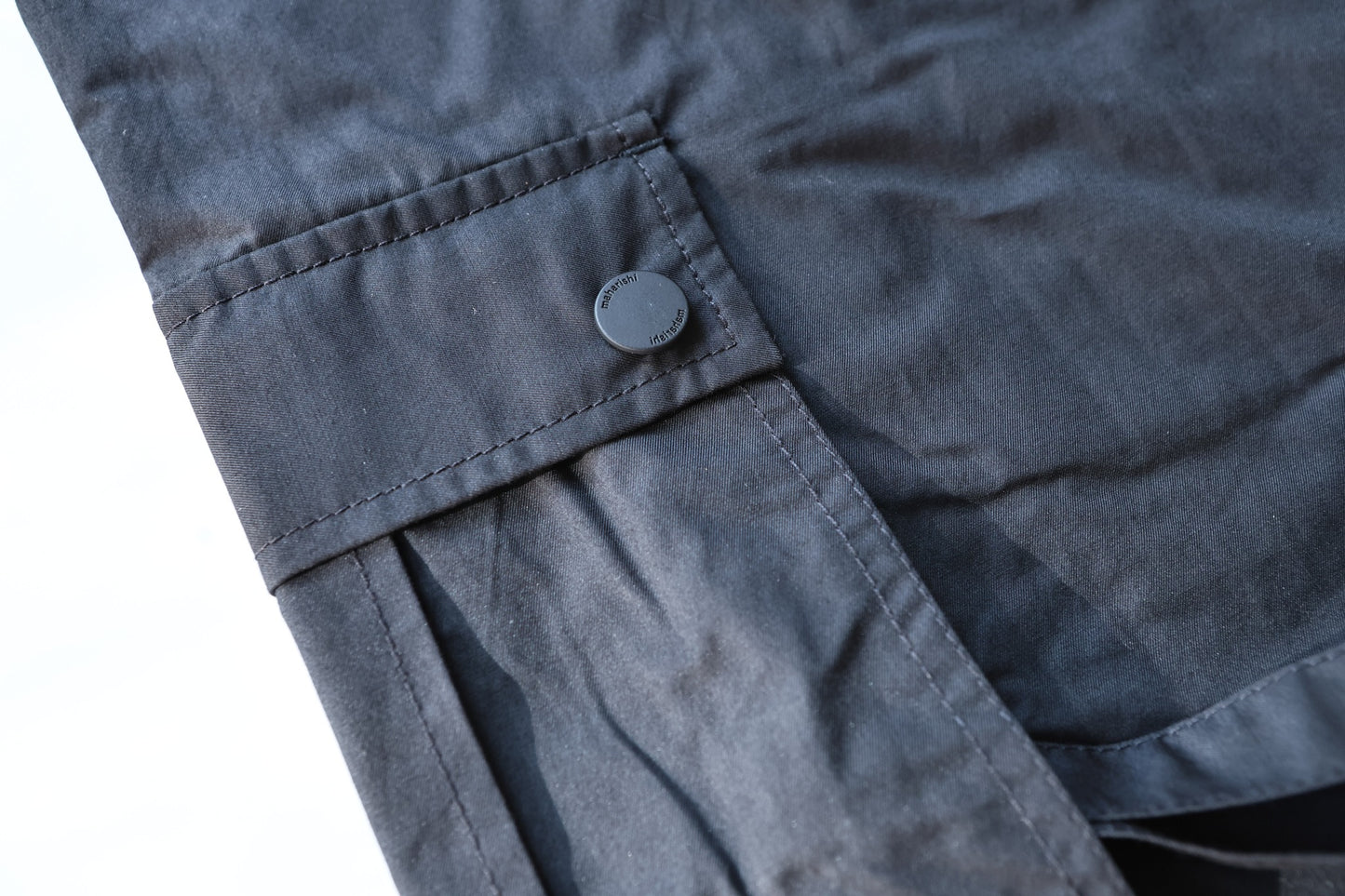 MAHARISHI 4036 ORIGINAL CARGO LOOSE SNOSHORTS BLACK