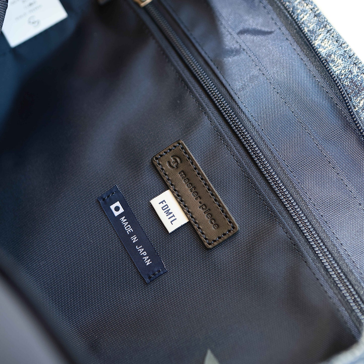 FDMTL FA25/SPMP11 SHOULDER BAG
