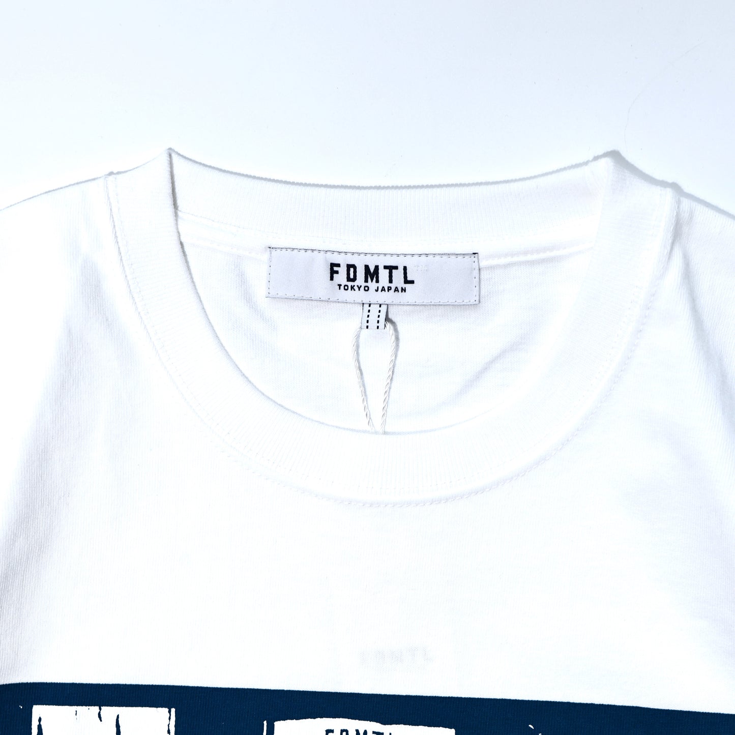FDMTL FA24/TE35 DENIM PRINT TEE WHITE