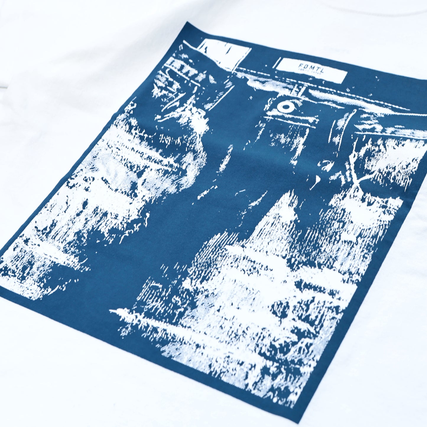 FDMTL FA24/TE35 DENIM PRINT TEE WHITE