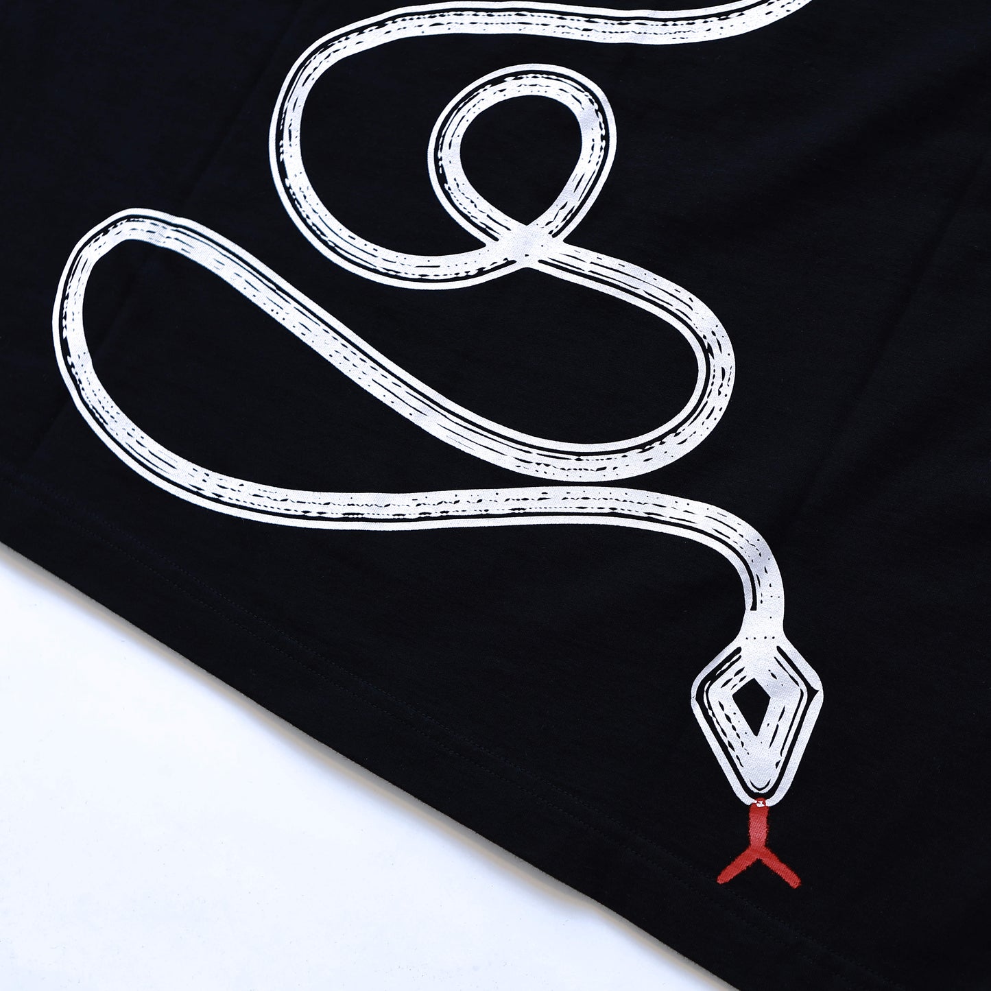 MAHARISHI 1541 Teach Year of the Snake T-Shirt Black