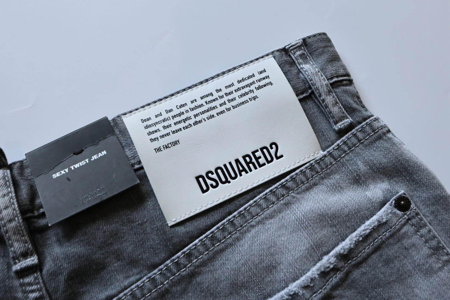 DSQUARED2 23FW SEXY TWIST S74LB1363