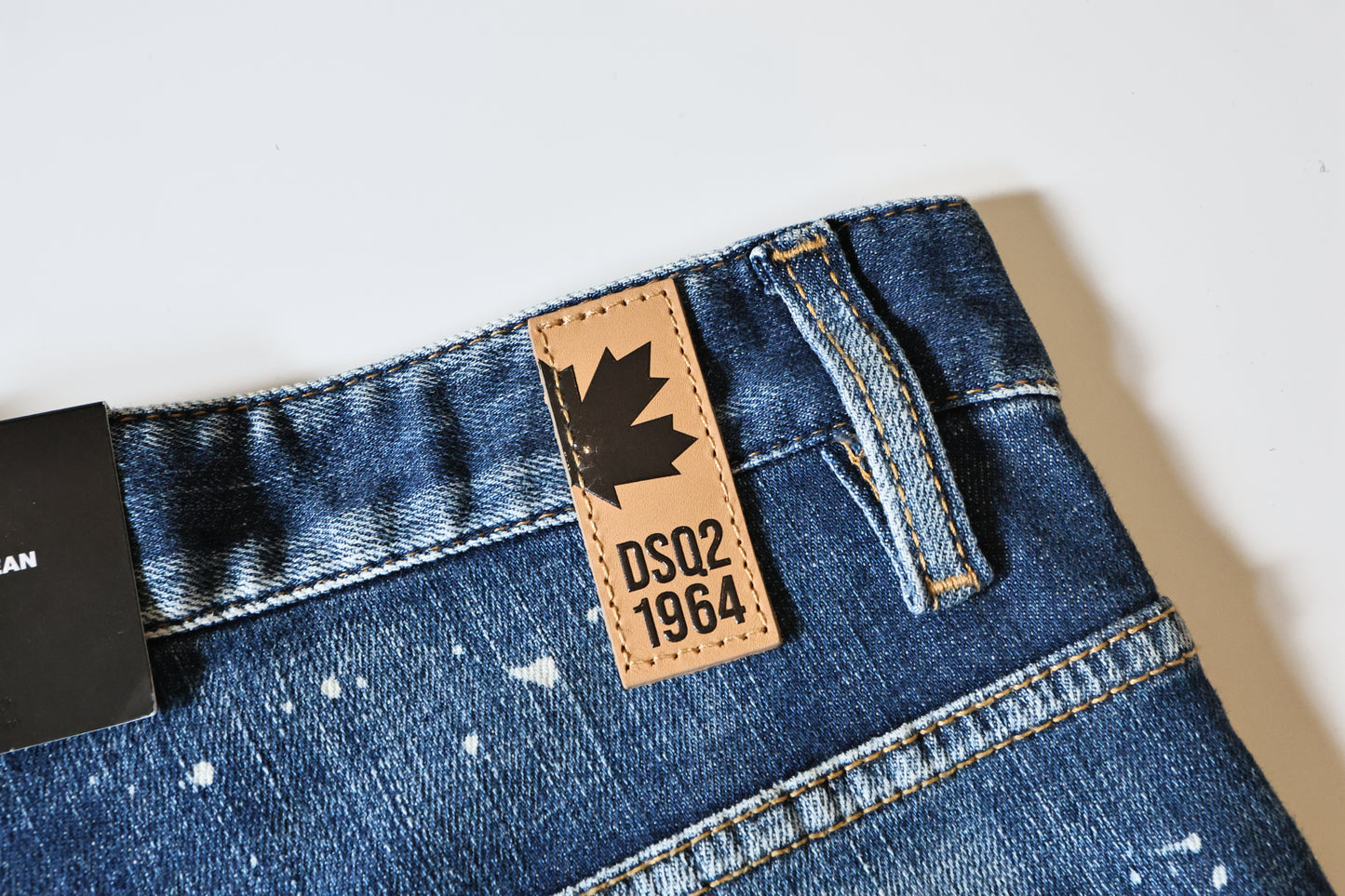 DSQUARED2 23FW SKATER S74LB1328