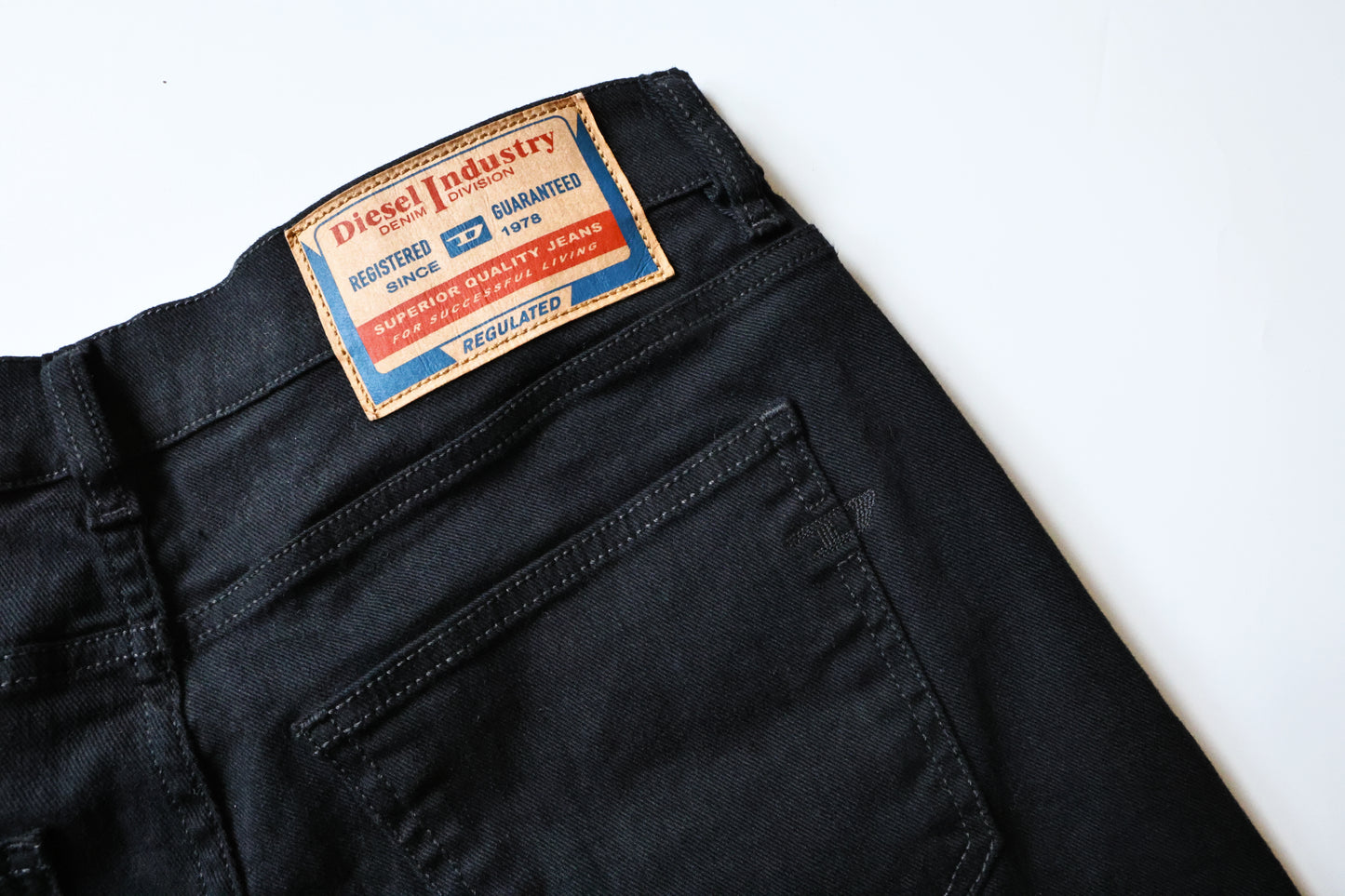 DIESEL 23FW D-STRUKT 069YP