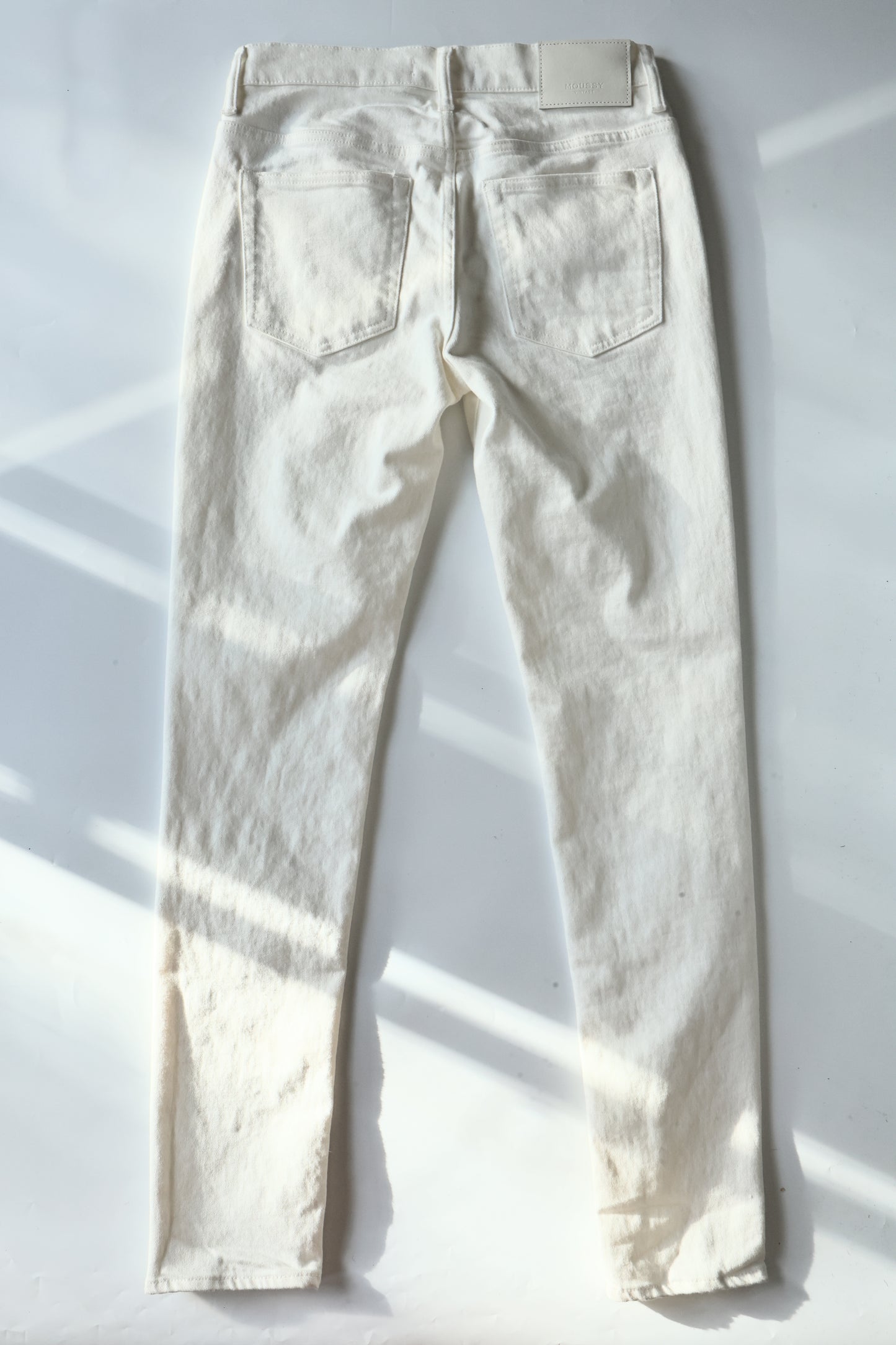 MVM AKRON SKINNY WHT 541GSC12-3010