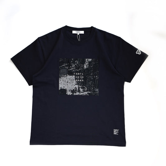 FDMTL FA25/TE15 SQUARE JACQUARD TEE NAVY