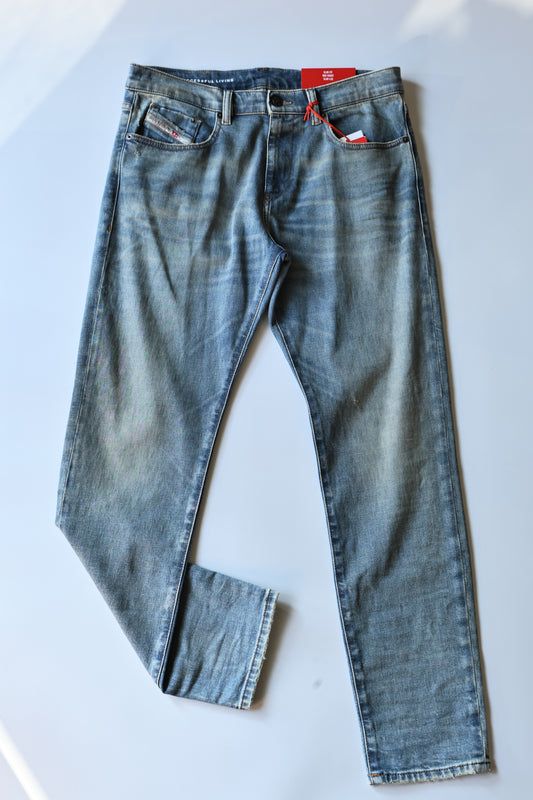 DIESEL 24SS D-STRUKT 09H50