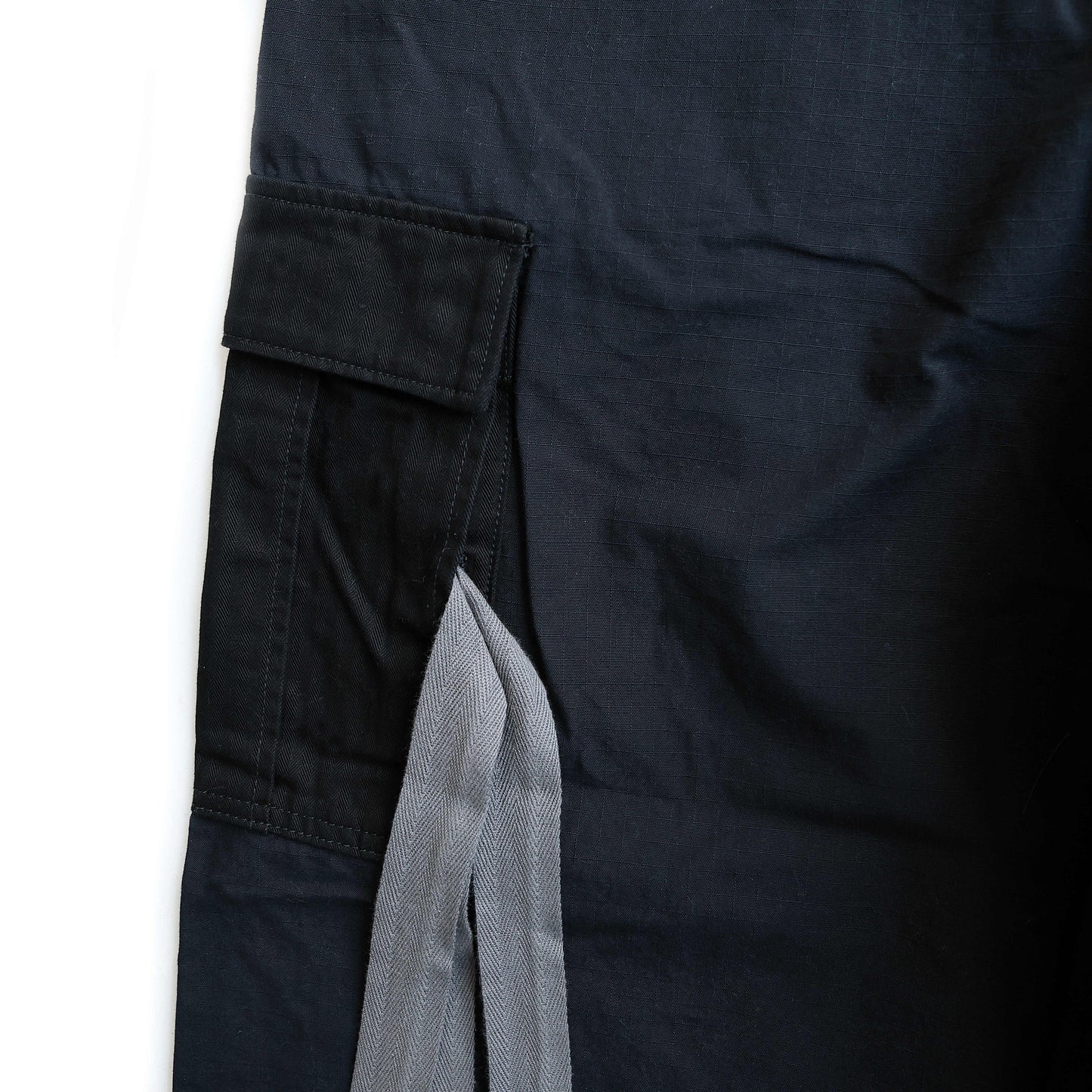 FDMTL FA25/PN34R BK HAKAMA CARGO PANTS