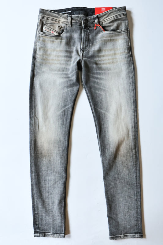 DIESEL 24SS SLEENKER 09H74